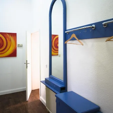 Altbauwohnung Mit 3 Baedern Berlin Exterior photo